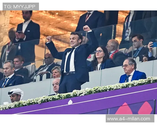 梅西现身埃尔切主场训练引发热潮社交媒体连发16条动态庆祝 梅西现身埃尔切主场训练引发热潮社交媒体连发16条动态庆祝