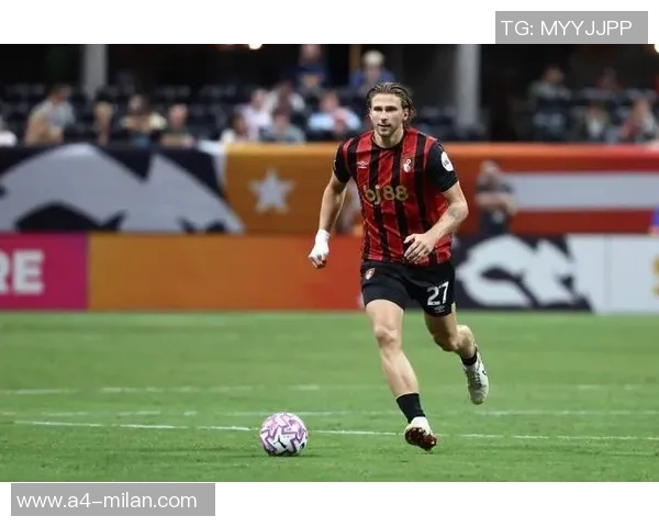 巴黎新援扎巴尔尼23岁表现抢眼空门救险助球队稳固主力地位